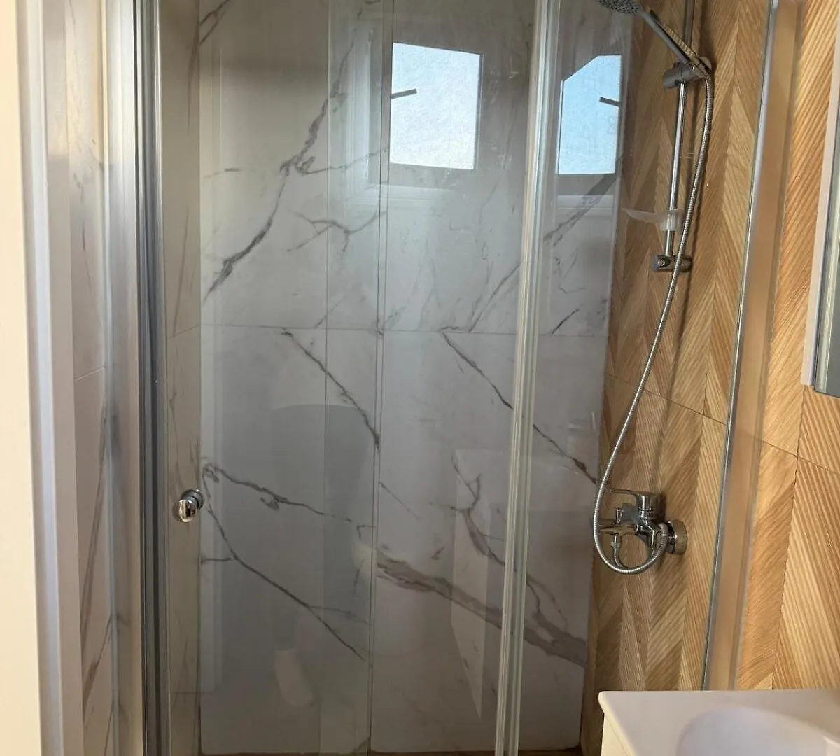 Aglantzia Long Beach'De Stuedyo Daire קפריסין